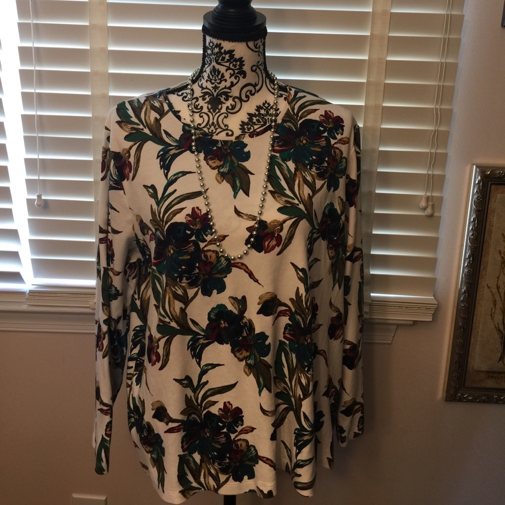 🎻Cream floral print long sleeve top 🎻