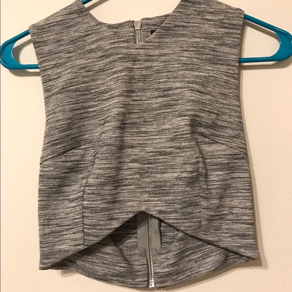 NEW Gray Akira Won't Stop Crop Top (NWT)