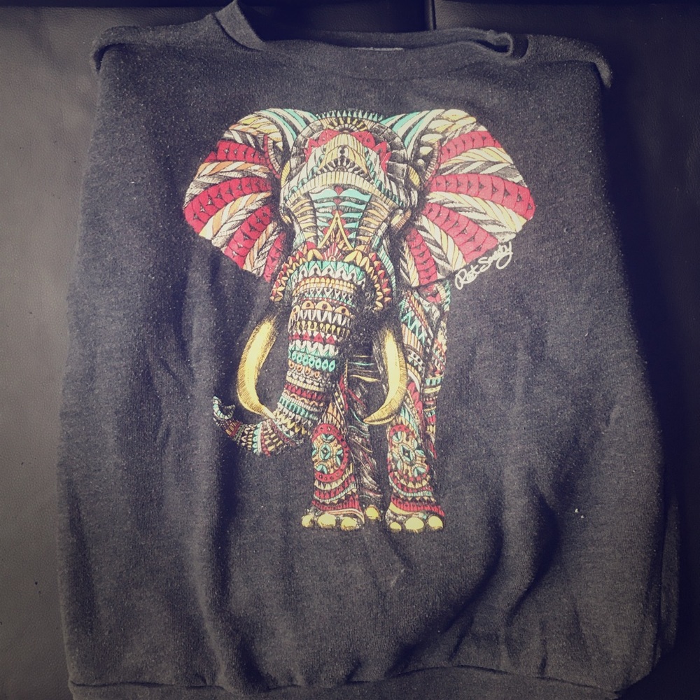 Tribal elephant pull over - Pacsun