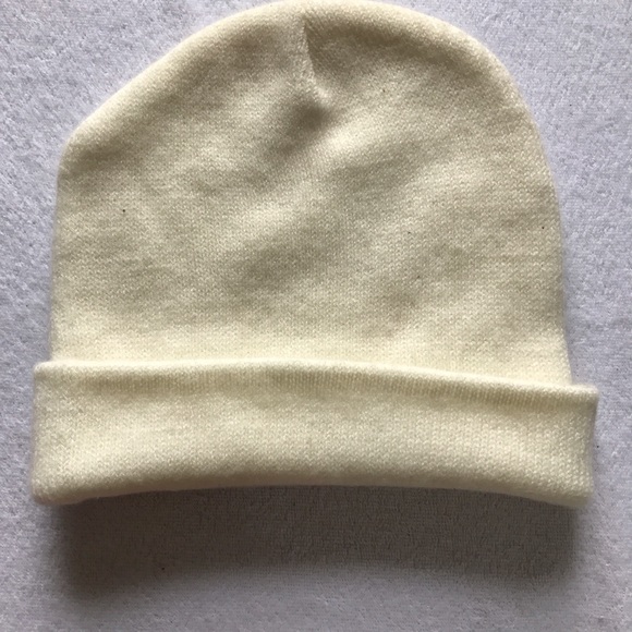 Forever 21 Accessories - Forever 21 soft cream scarf & hat. Forever 21 Accessories - Forever 21 soft cream scarf & hat.