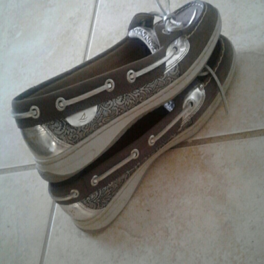 Beautiful Sperry's silver and grey