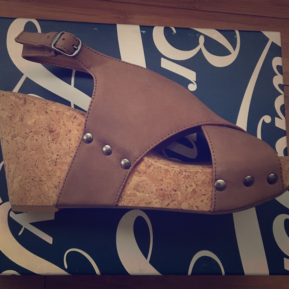 Lucky Brand Wedge Sandal