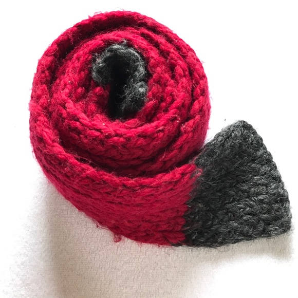 Handmade Accessories - Hand knit scarf. Handmade Accessories - Hand knit scarf.