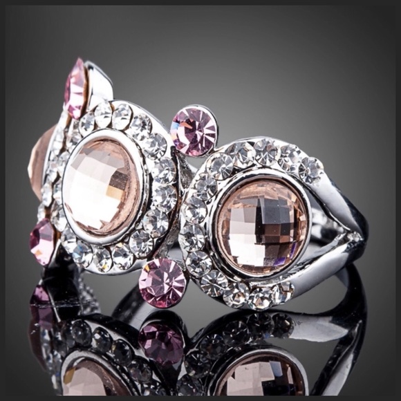 Round Pink Swarovski Crystal Ring - Picture 2 of 3