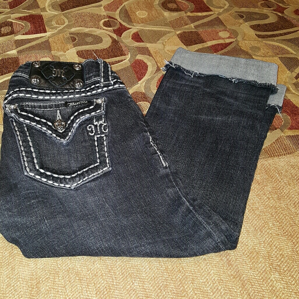 Size 26 miss me jeans capris