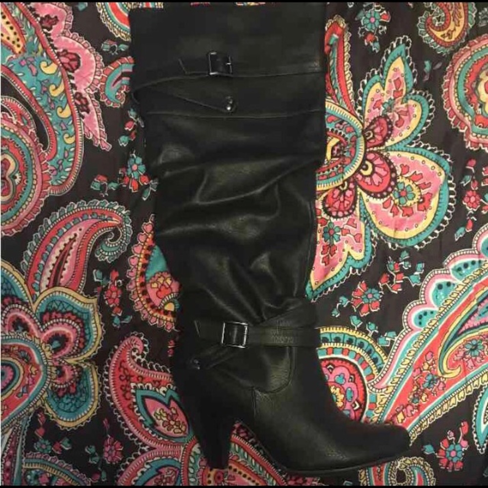 Brand new black heeled boots (size 9)