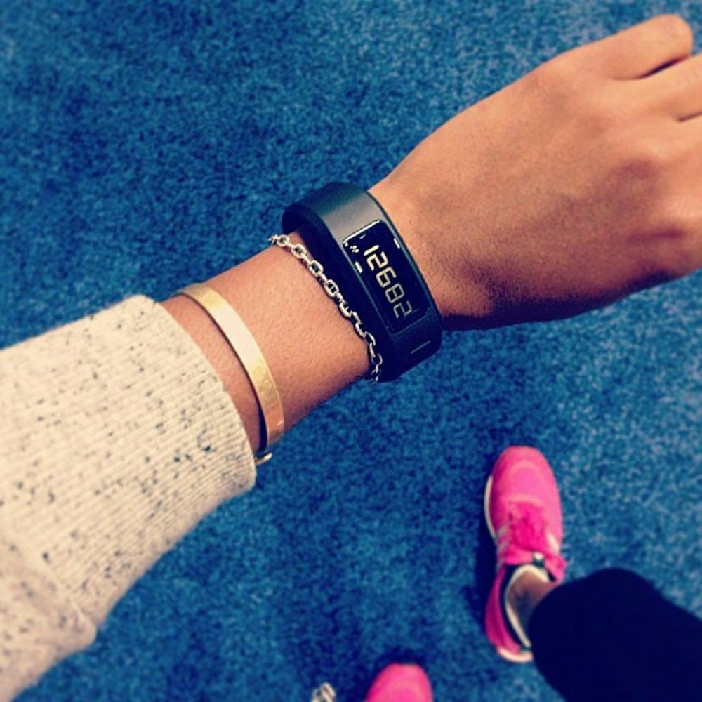 Garmin Fitness Tracker similar to Fitbit