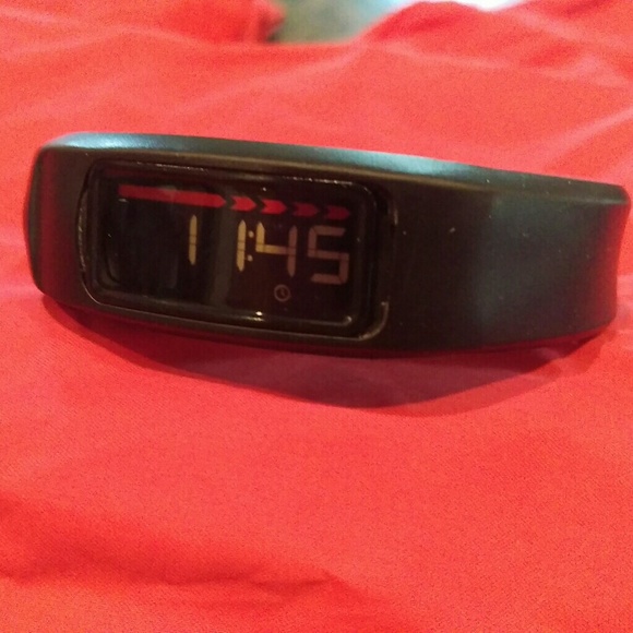 Garmin Fitness Tracker similar to Fitbit - Picture 2 of 5