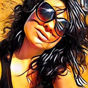 Meet your Posher, Cassandra