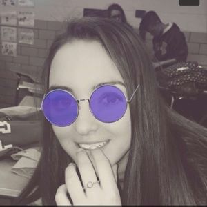 Meet your Posher, Sami