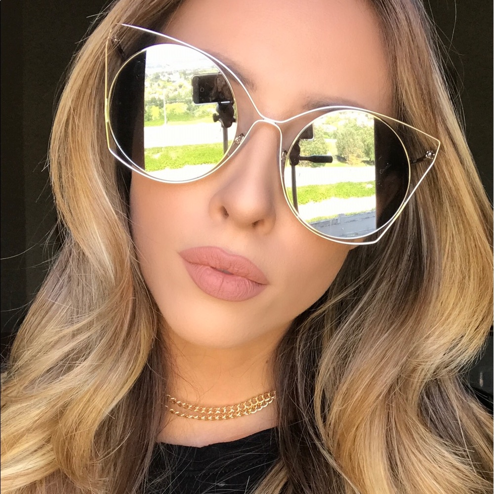 Cat eye sunglasses