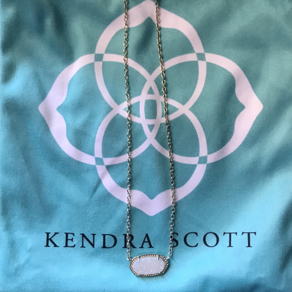 Elisa Pendant Necklace