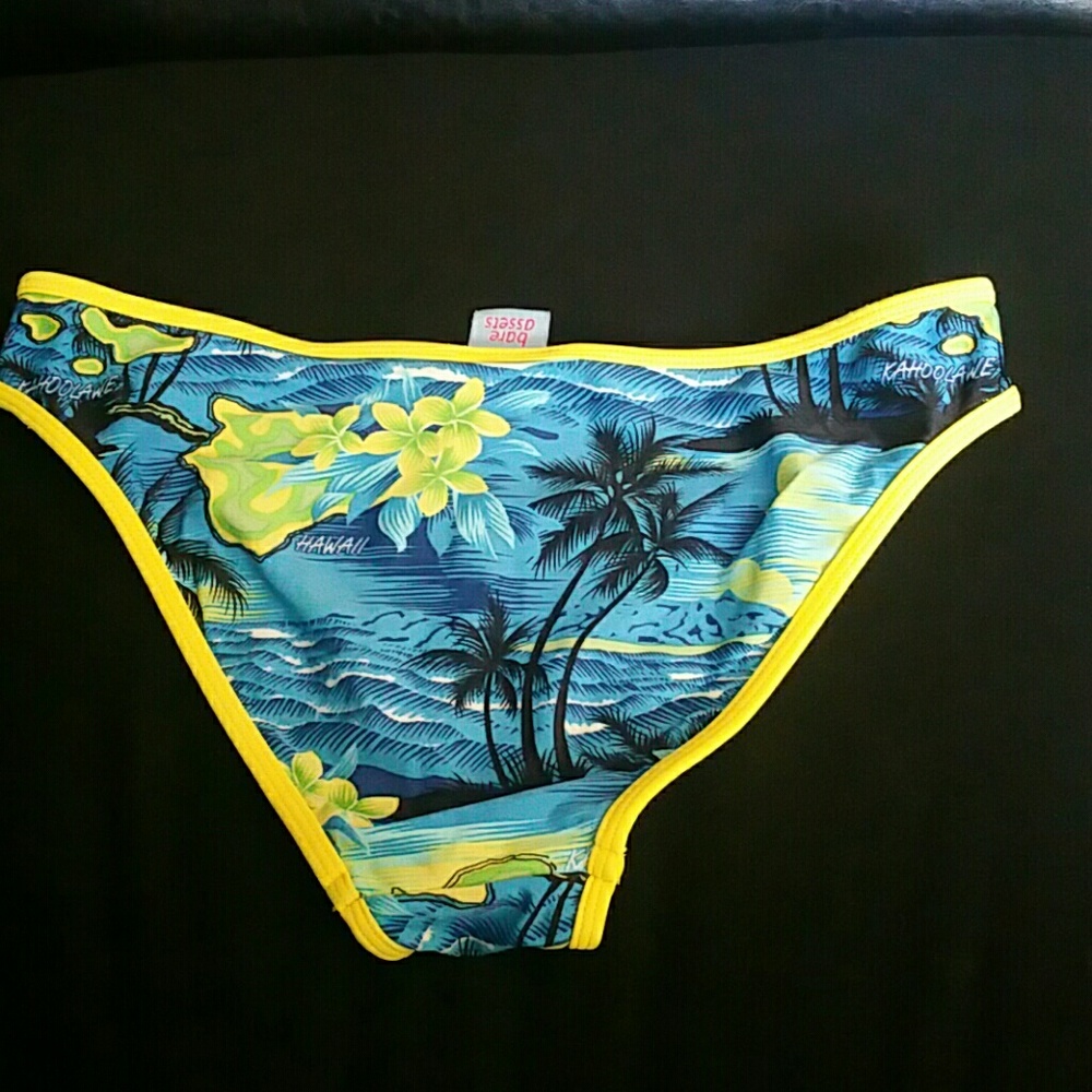 Bikini Bottom - Picture 4 of 4