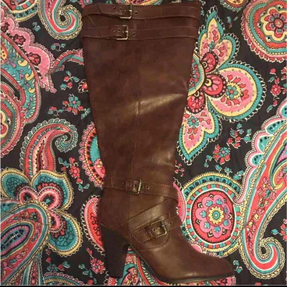 Brand new JustFab size 9 brown boots