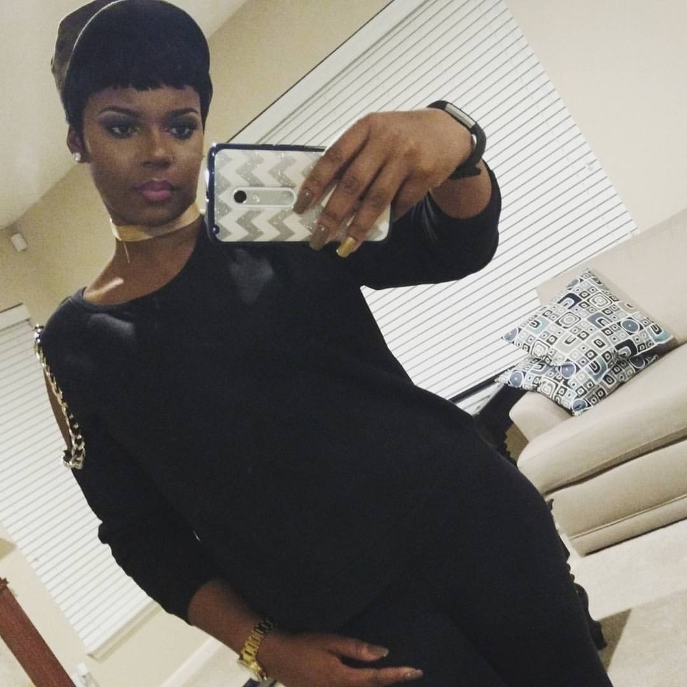 Meet your Posher, Danyelle