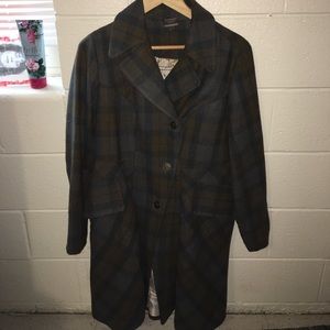 BEAUTIFUL NWOT plaid peacoat
