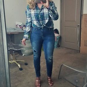 High waisted jeans