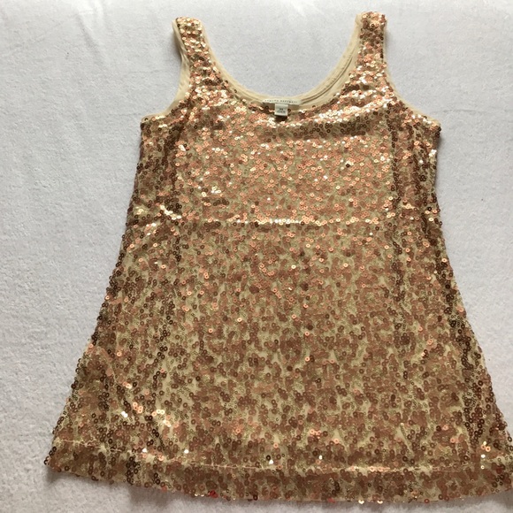 Banana Republic Tops - Banana Republic sequin front tank top. Banana Republic Tops - Banana Republic sequin front tank top.