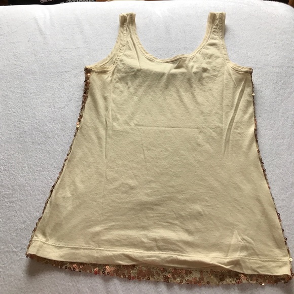 Banana Republic Tops - Banana Republic sequin front tank top. Banana Republic Tops - Banana Republic sequin front tank top.