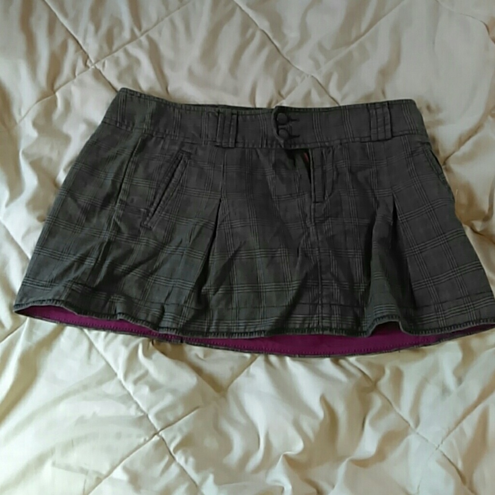 AE skirt