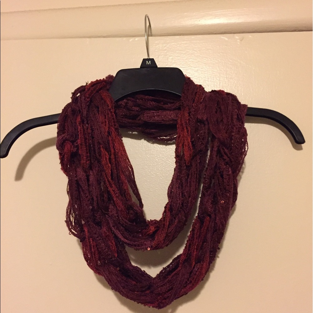 Maroon infinity scarf