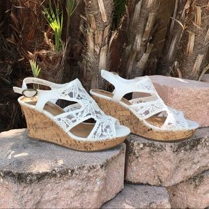 White Lace wedges! Perfect for Easter!!🎀🐣🌷