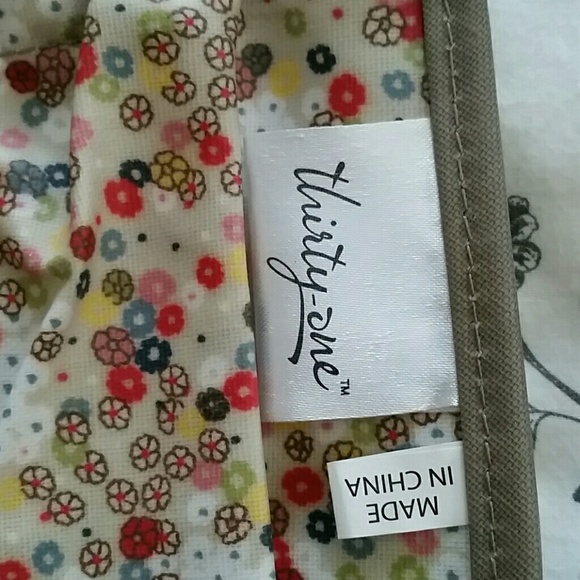 Thirty One brand jewelry or make up travel bag. (Newly marked down then donated) - Picture 3 of 6