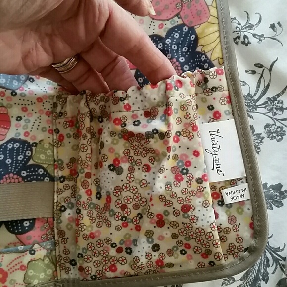 Thirty One brand jewelry or make up travel bag. (Newly marked down then donated) - Picture 5 of 6
