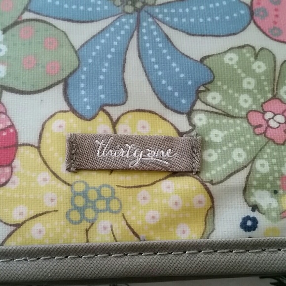 Thirty One brand jewelry or make up travel bag. (Newly marked down then donated) - Picture 6 of 6