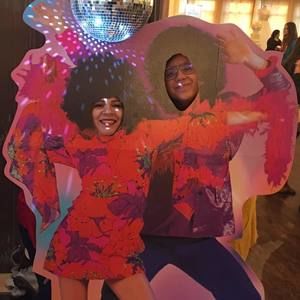 Meet your Posher, Leonora