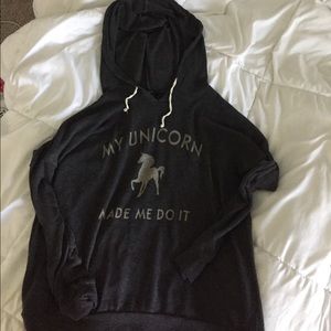 thin long sleeve/hoodie tee