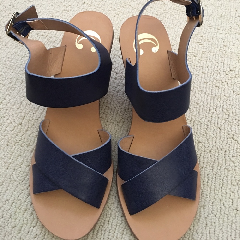 Blue wedges
