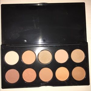 Highlighter makeup palette