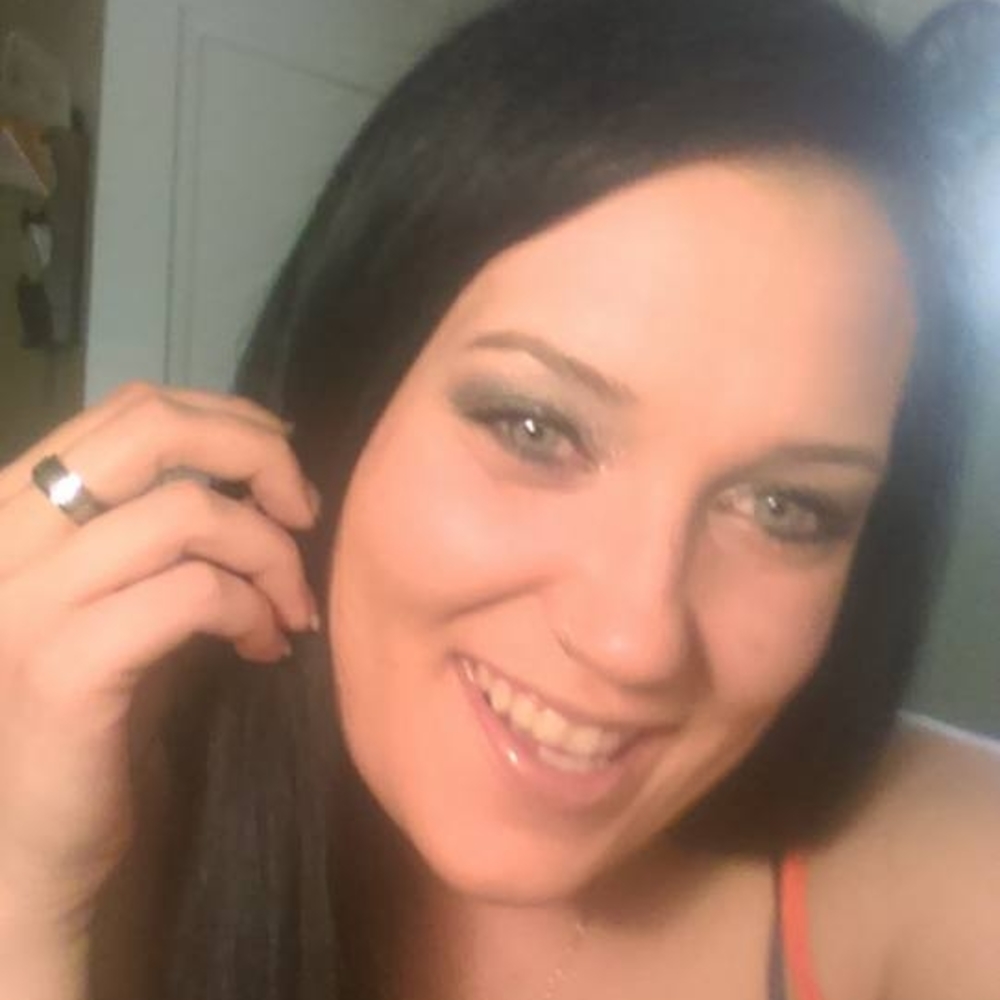 Meet your Posher, Desiree