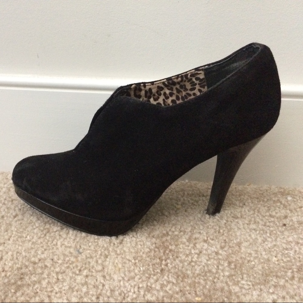 Booties/heels - Picture 2 of 3