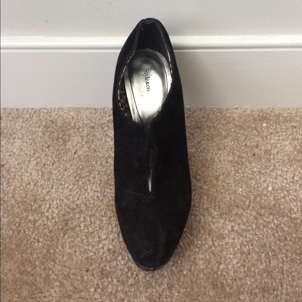 Booties/heels - Picture 3 of 3