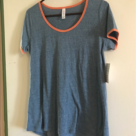Lularoe classic T - Picture 2 of 4