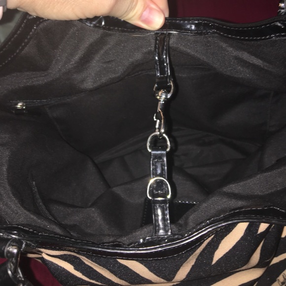 Gorgeous Coach Zebra print purse - Picture 8 of 8