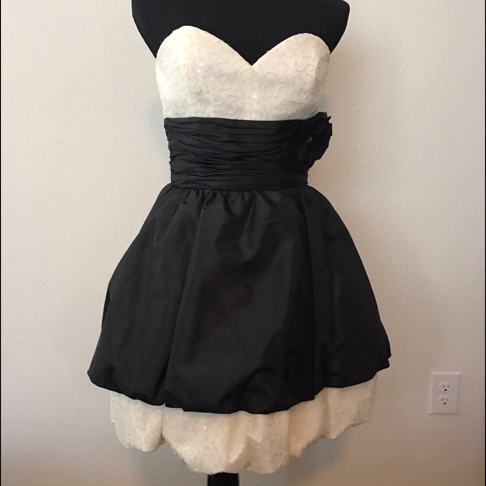 Betsy Johnson Black White Cocktail Dress sz 10