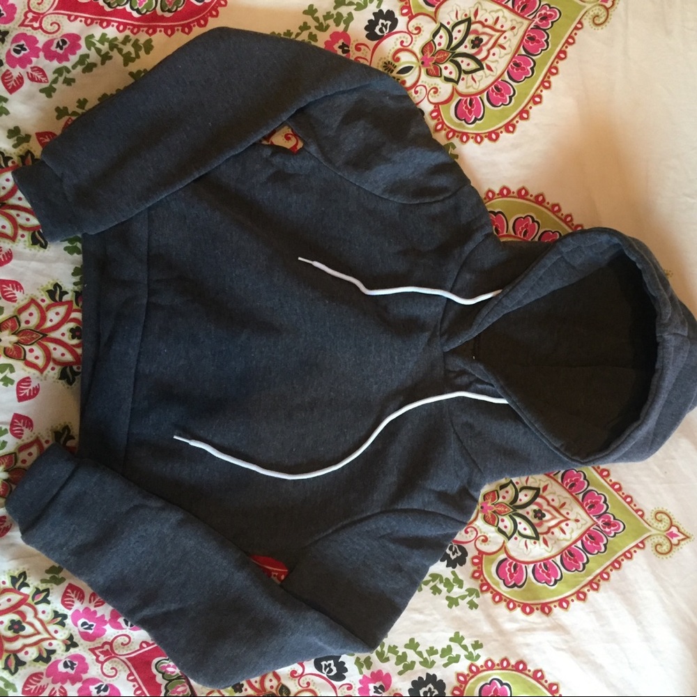 Cropped hoodie