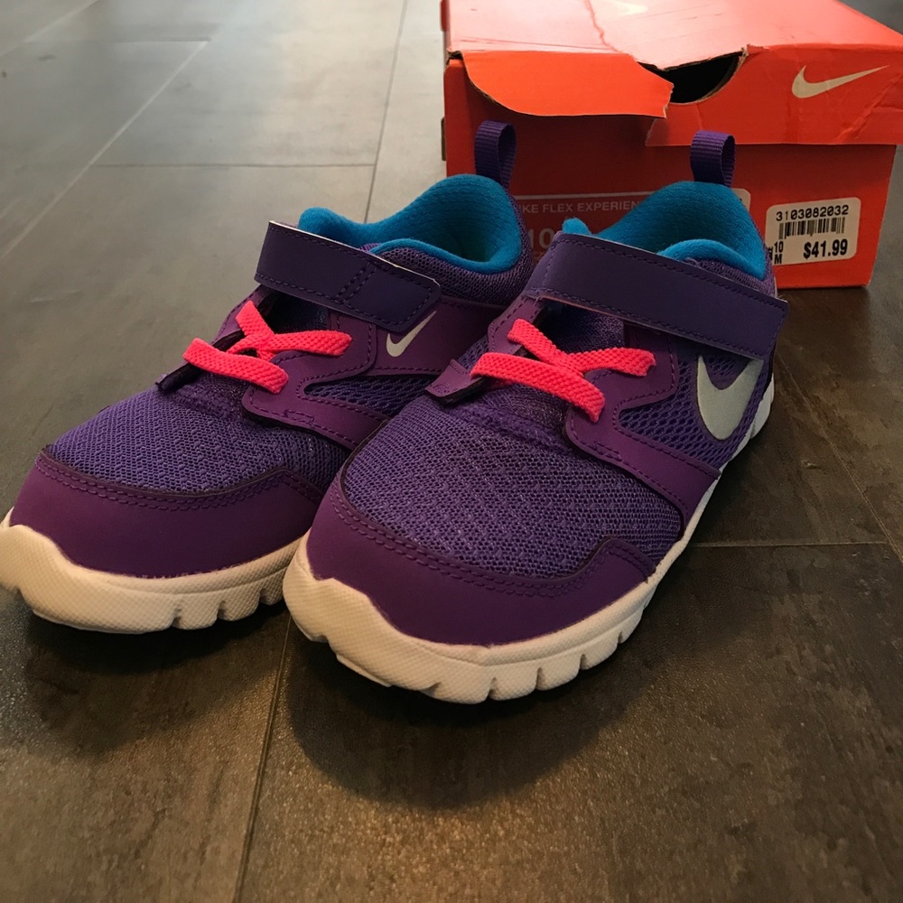 Nike new in box girls size 10