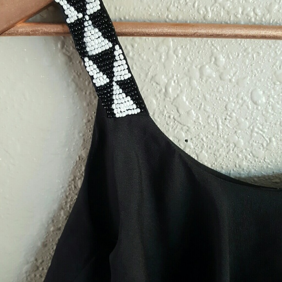 Asymmetrical ruffle top - Picture 3 of 3