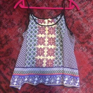 Loose patterned tank