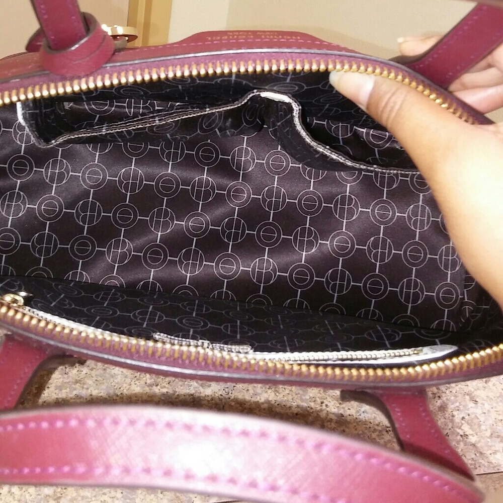 SOLD Henri bendel - Picture 3 of 4