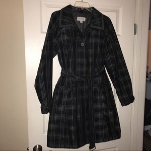🚫Sold🚫 Stylish Plaid trenchcoat