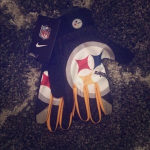 Nike NFL gloves