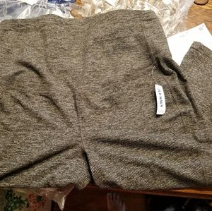 XL Old Navy Maternity Capri leggings
