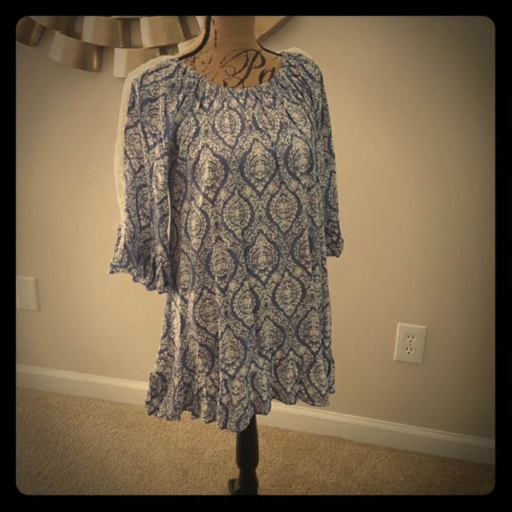 Ruffle sleeve dress