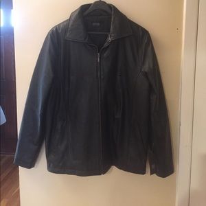 Men's leather Jacket. Size medium. NWT.