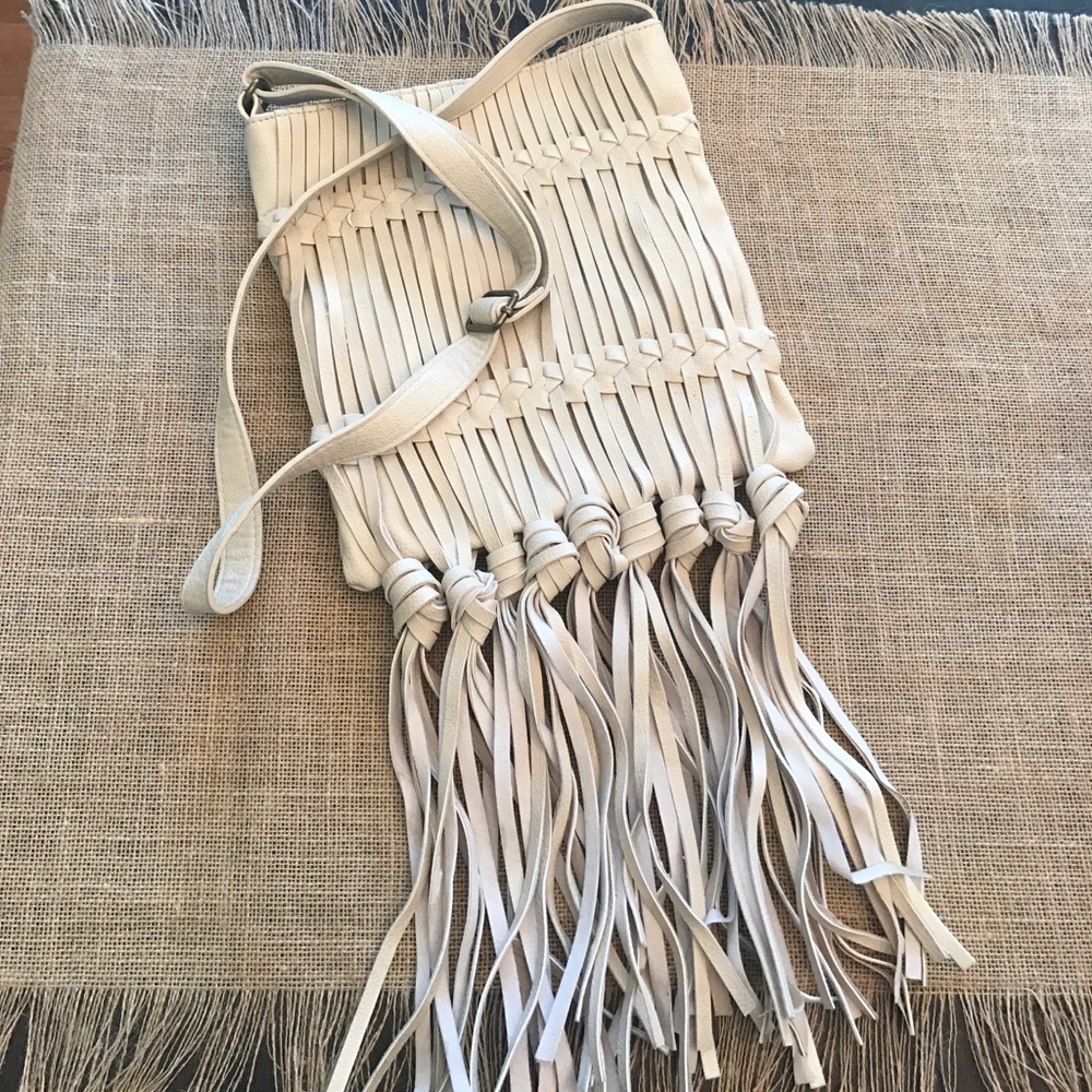 FINAL PRICE✨ Mossimo boho fringe shoulder bag